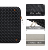 Macbook Sleeve | MacBook Air 11" - DeLX™ Diamond Neopren Sleeve - Sort - DELUXECOVERS.DK