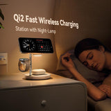 3-i-1 & Multi-Ladestationer | 4-i-1 Trådløs Ladestation med Natlampe - MagSafe - Qi2 15W - Hvid - DELUXECOVERS.DK