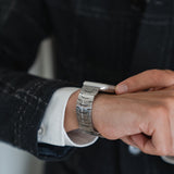 Apple Watch 42-49mm | Apple Watch (42/44/SE/45/46/49mm) - L'Empiri™ Crono Stål Rem - Sølv - DELUXECOVERS.DK
