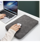 Macbook Sleeve | MacBook Pro 14" - Lambskin Vegansk Læder Sleeve - Mørkegrå - DELUXECOVERS.DK