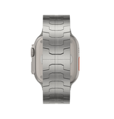 Apple Watch 42-49mm | Apple Watch (42/44/SE/45/46/49mm) - L'Empiri™ X36 Ægte Titanium Rem - Sølv - DELUXECOVERS.DK